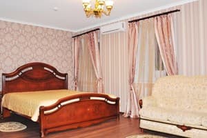 Отель Европейский. Стандарт двухместный №9 (в цокольном этаже) 1