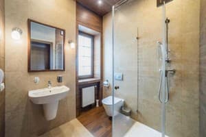 Мини-отель Petrani Nivki. Апартаменты трехместный с 2 спальнями 10