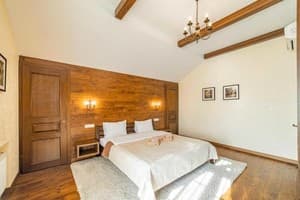 Мини-отель Petrani Nivki. Апартаменты трехместный с 2 спальнями 1